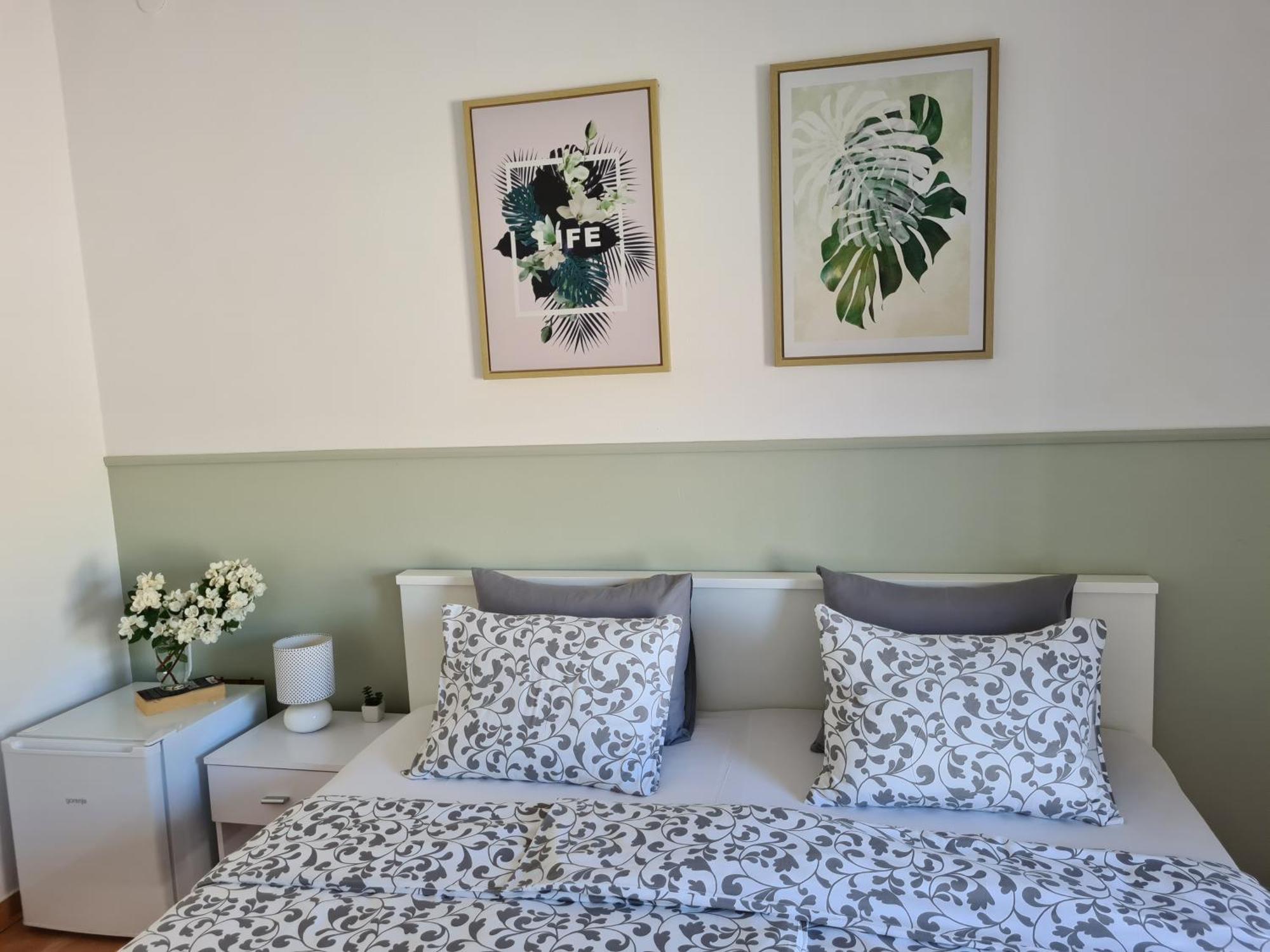 Apartment & Rooms Roza بيروغ الغرفة الصورة
